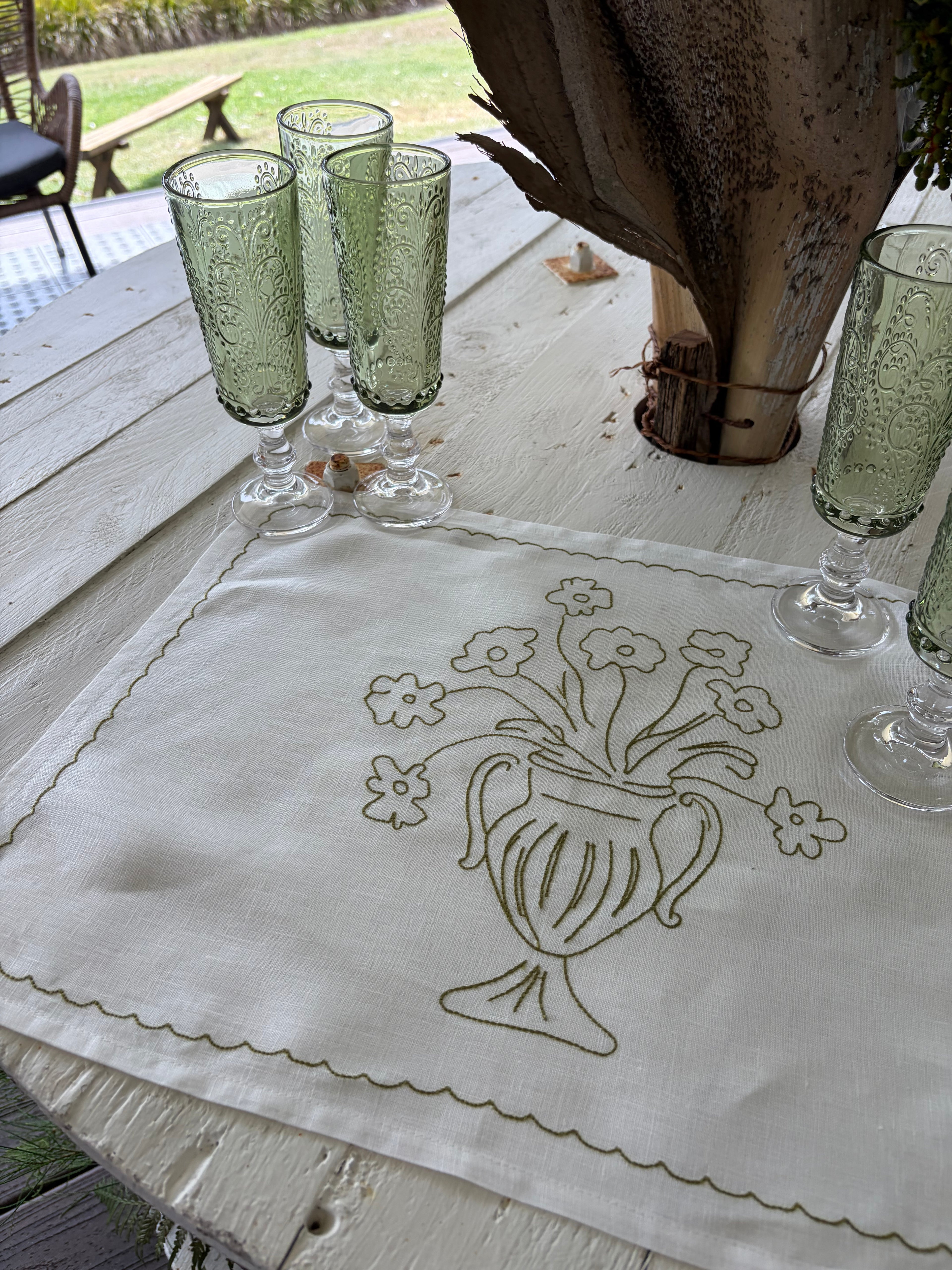 Bloom Linen Placemat with flower design in Echuca and Olive