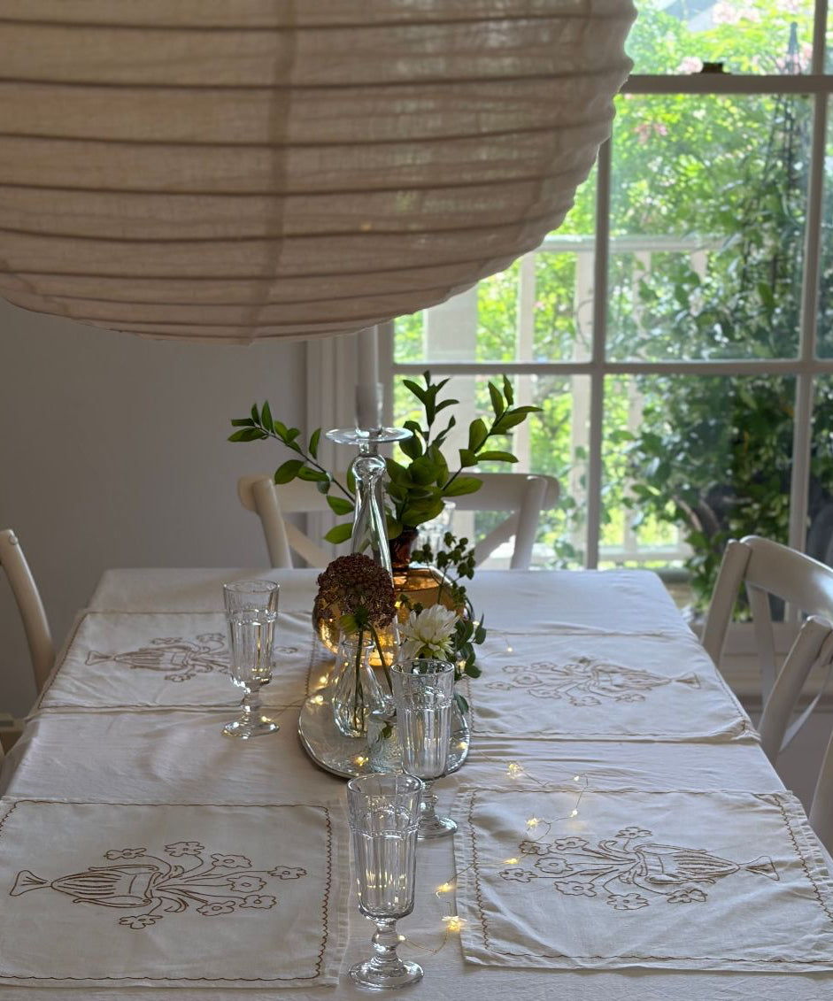 Bloom - Linen Placemat White and Tan