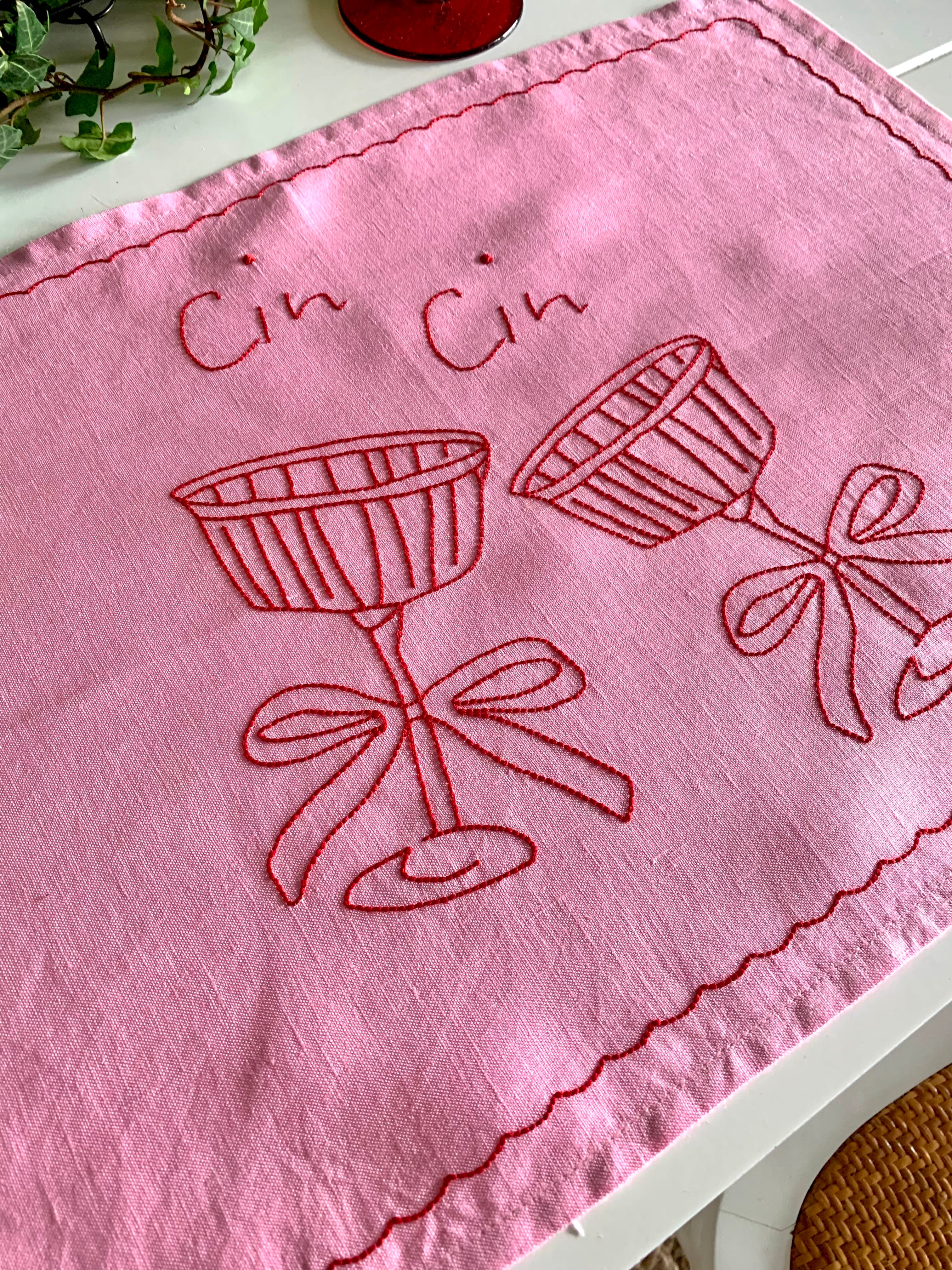 Cin Cin Linen Placemat with Glasses in Raspberry and Rose