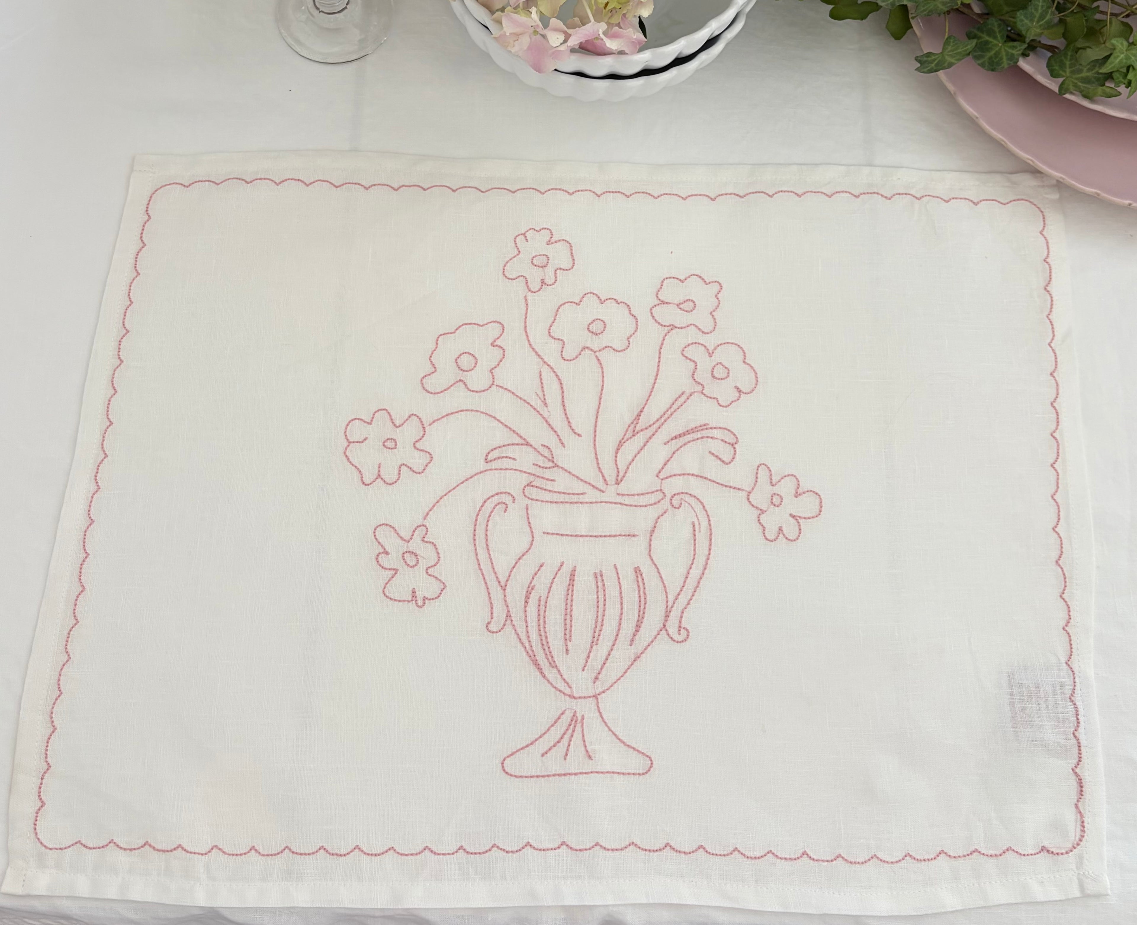 Bloom Embroidered Linen Placemat - Rose Pink -Art Meets Linen - Little Nordic Sol