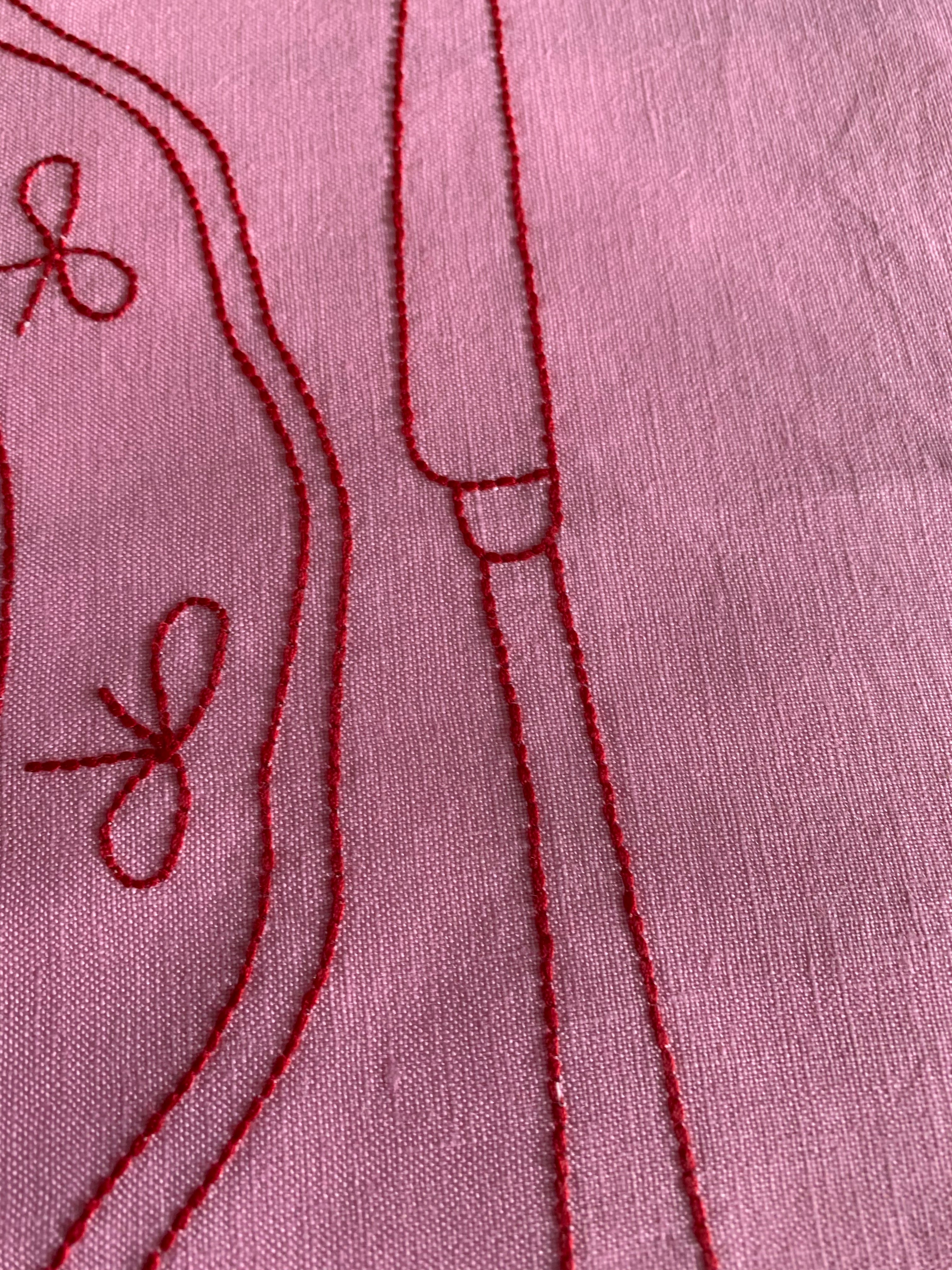 Merry Christmas Linen Placemat with plate design in Rose and Raspberry