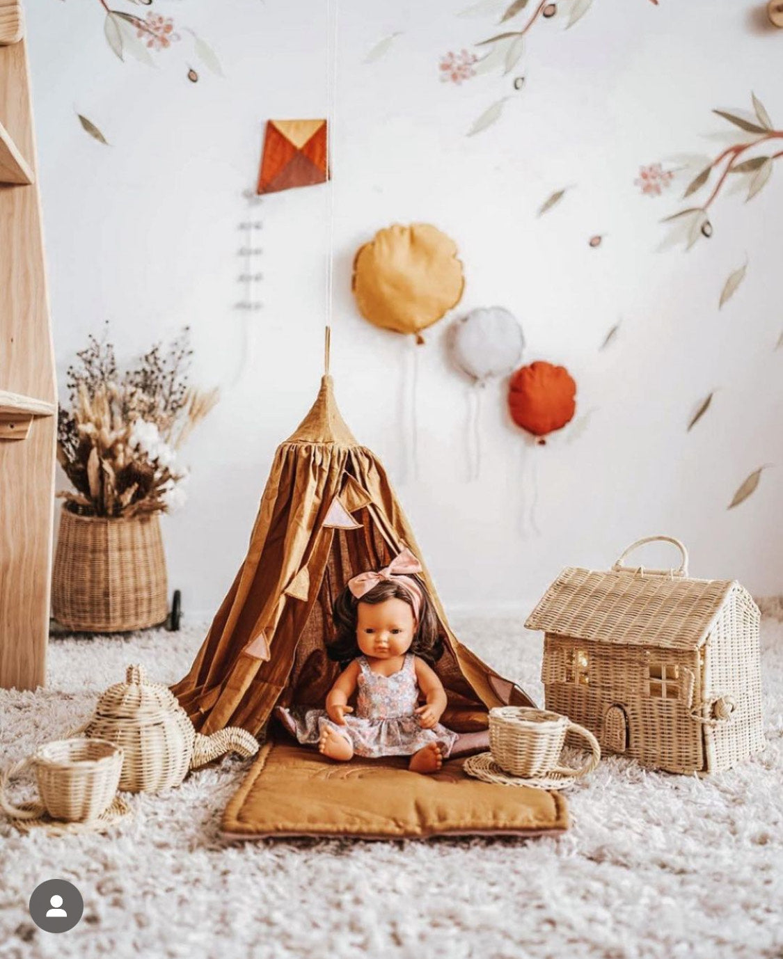 Doll canopy in linen rust colour