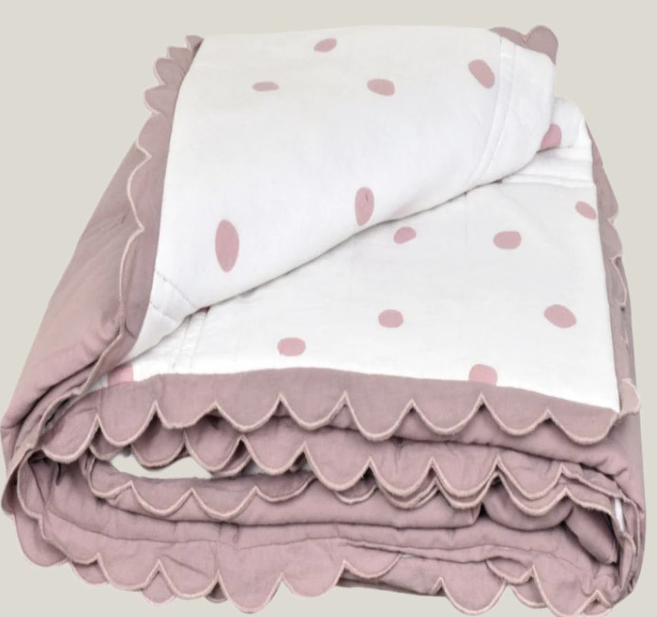 Quilt Coverlet Single Bed Polkadot Ivory / Dusty Pink with scalloped edging detail