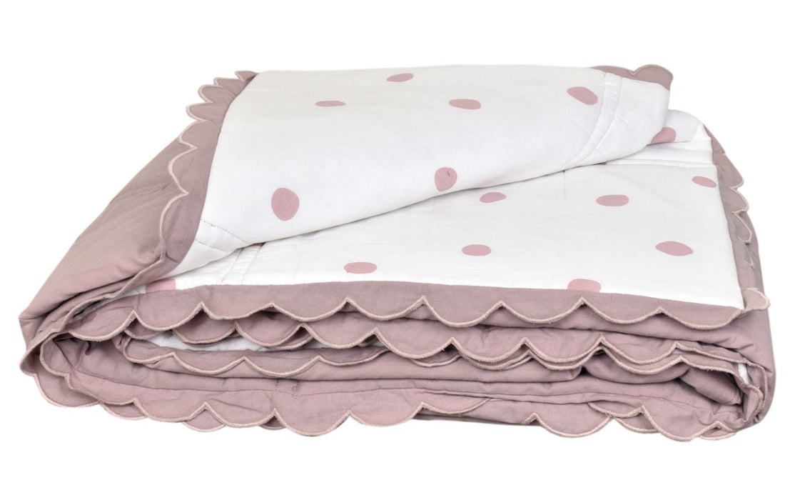 Quilt Single Bed Polkadot Ivory / Dusty Pink with scalloped edging detail